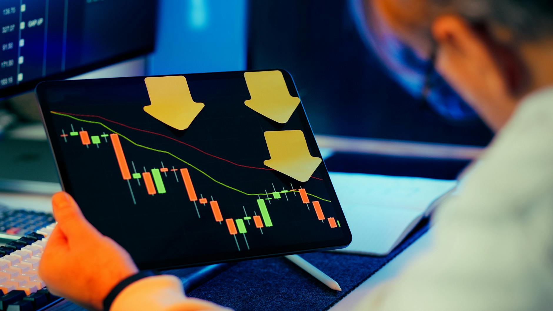 Graphique de baisse du taux de conversion d'un site web qui perd des clients chaque mois