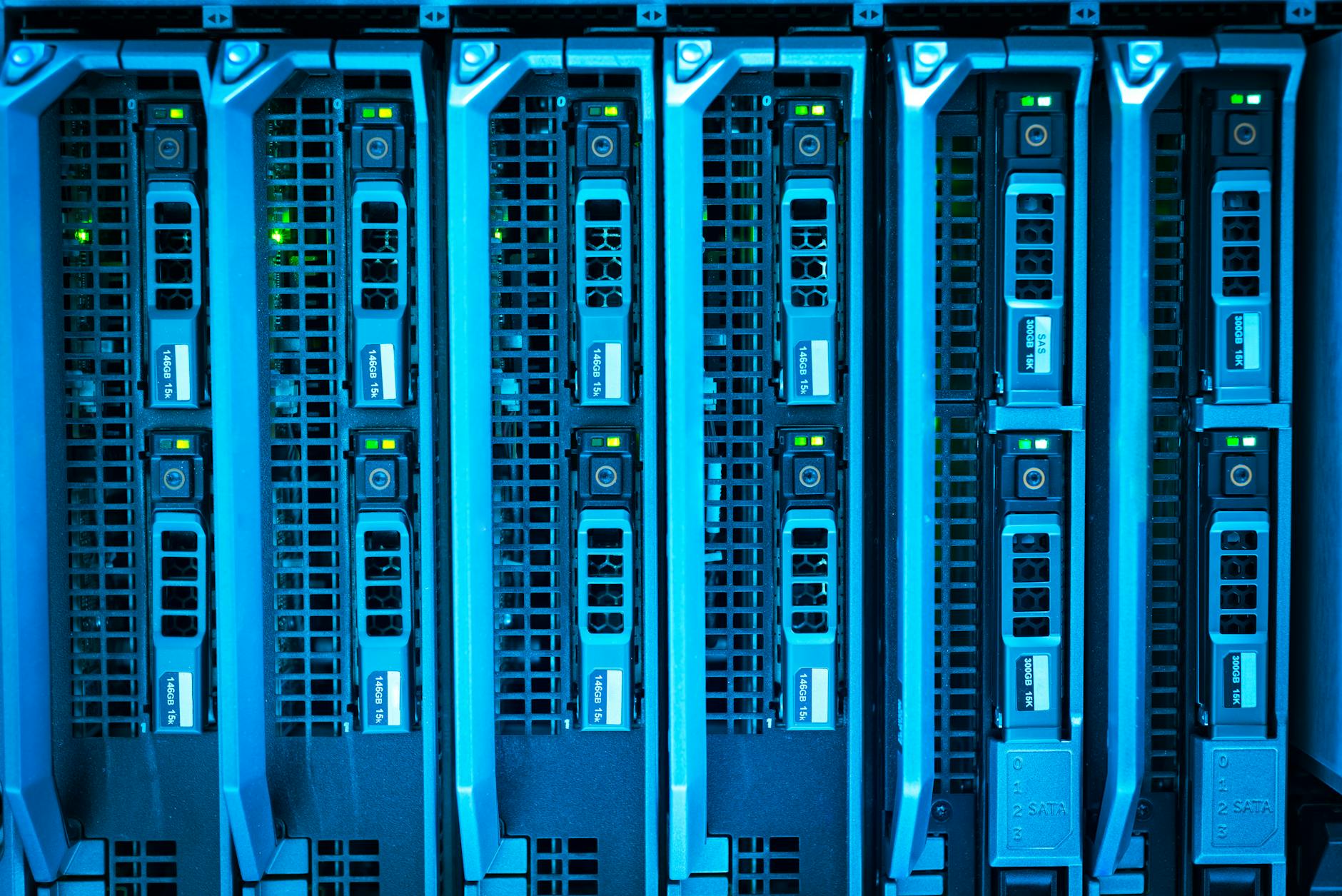 Serveurs de stockage pour les sauvegardes externalisées d'un site web sécurisé